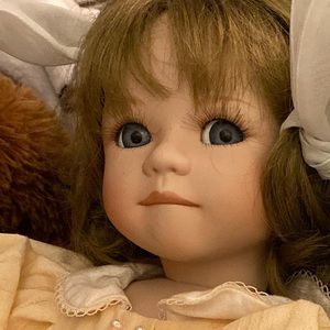 REPOST RESERVED VICTORIA & MANDY